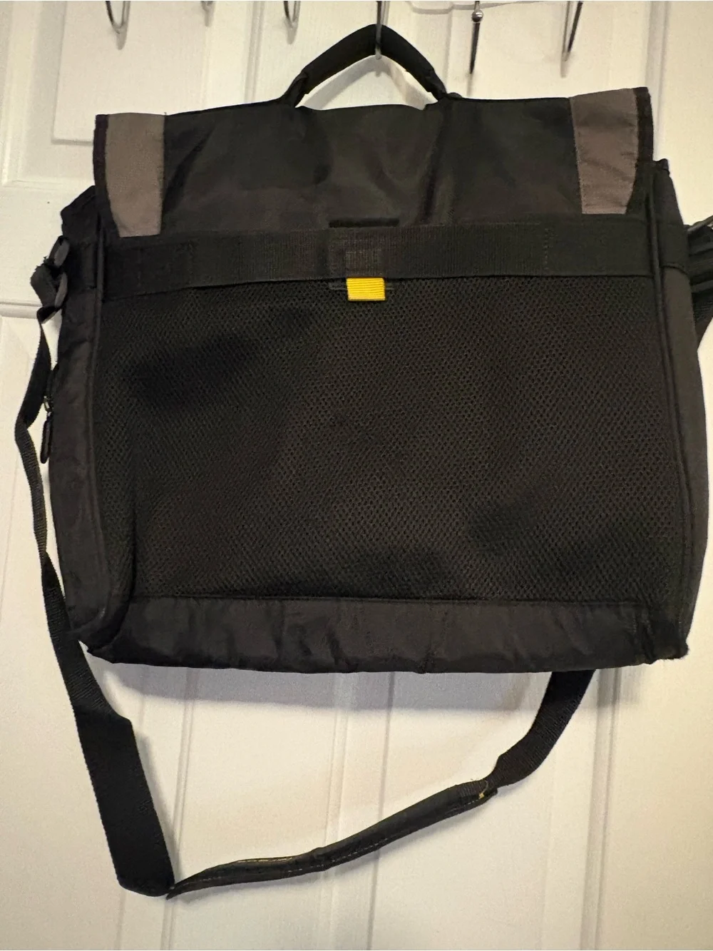 Targus Black Messenger Bag with Gray Trim
